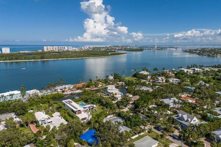 Image No.5-3 Bed Property for sale