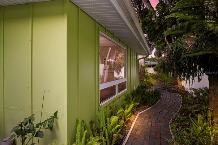 Image No.58-3 Bed Property for sale