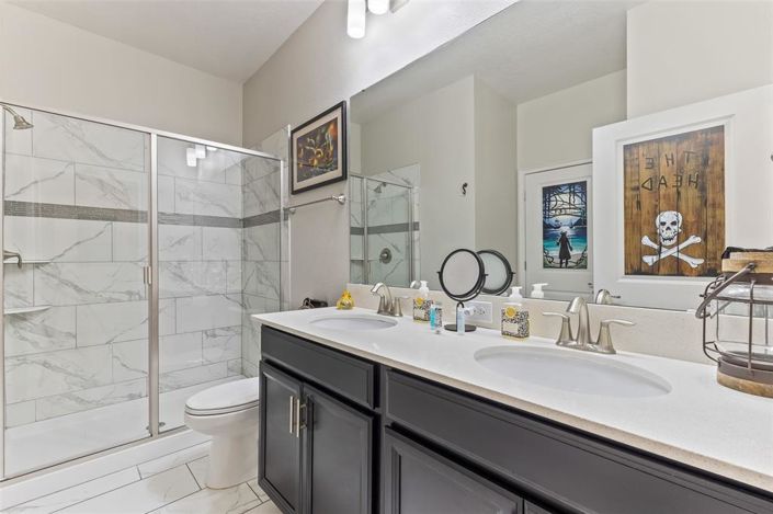 Image No.26-8 Bed Property for sale