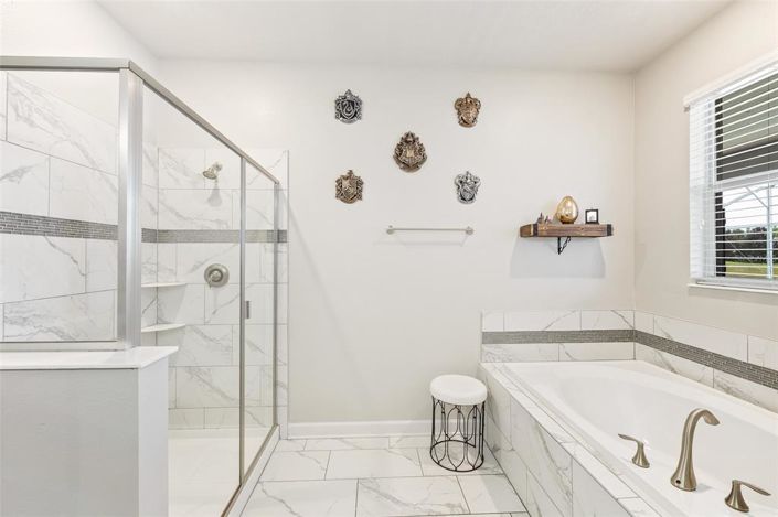 Image No.33-8 Bed Property for sale