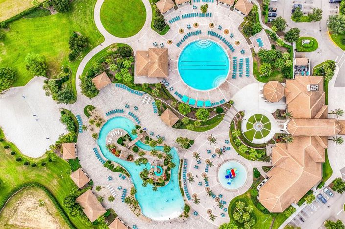 Image No.53-8 Bed Property for sale