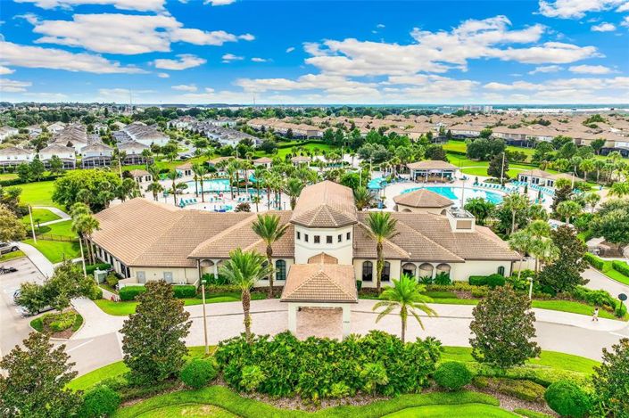 Image No.54-8 Bed Property for sale