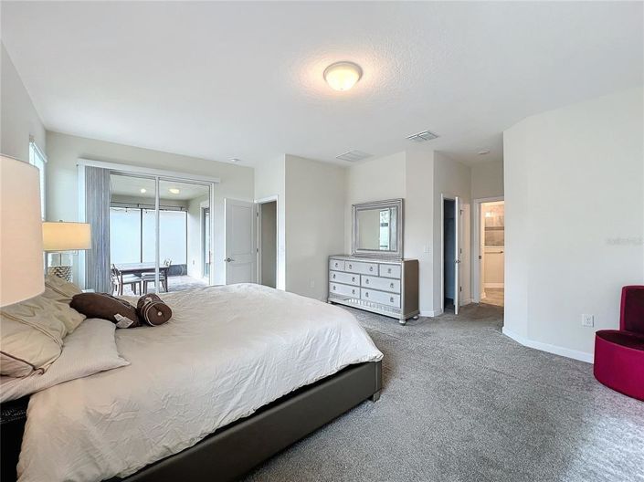 Image No.28-4 Bed Property for sale