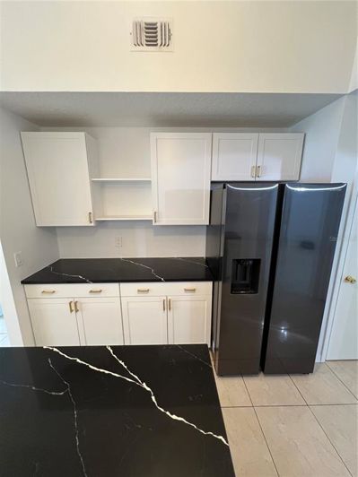 Image No.10-4 Bed Property for sale