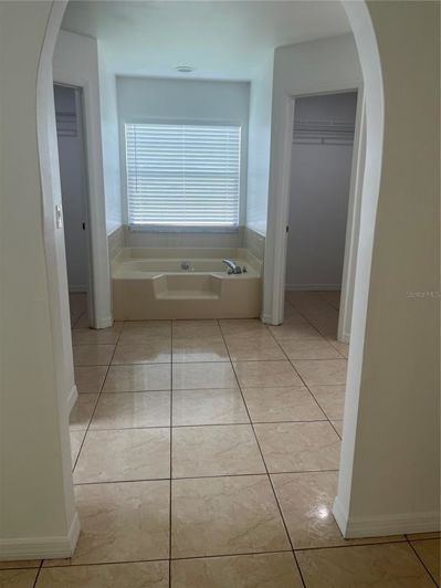 Image No.14-4 Bed Property for sale