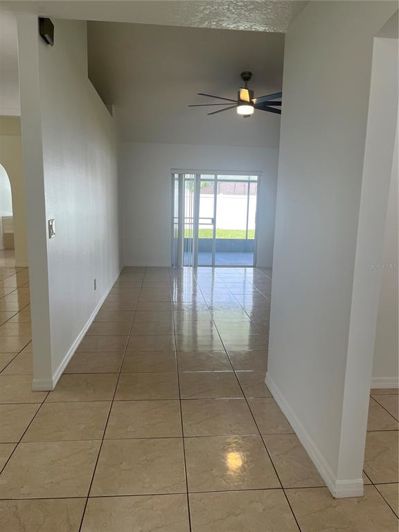 Image No.2-4 Bed Property for sale