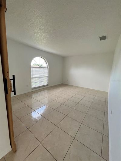 Image No.4-4 Bed Property for sale