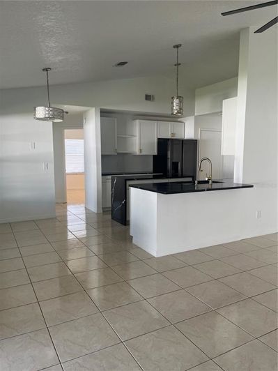 Image No.7-4 Bed Property for sale