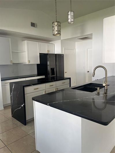 Image No.8-4 Bed Property for sale