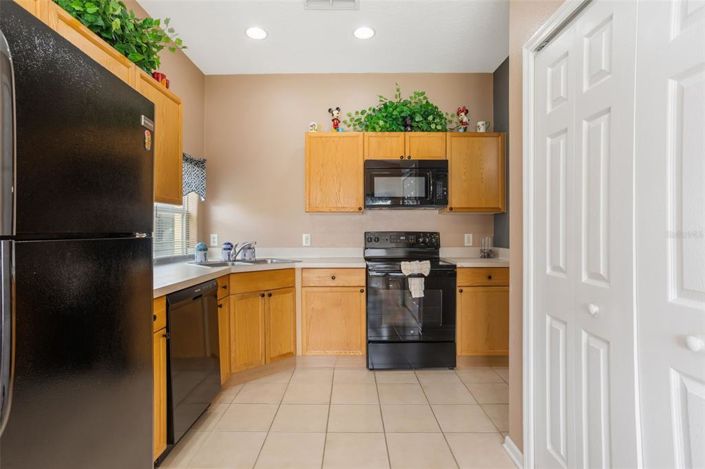 Image No.15-4 Bed Property for sale