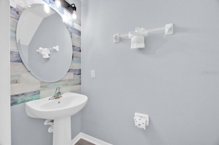 Image No.14-6 Bed Property for sale