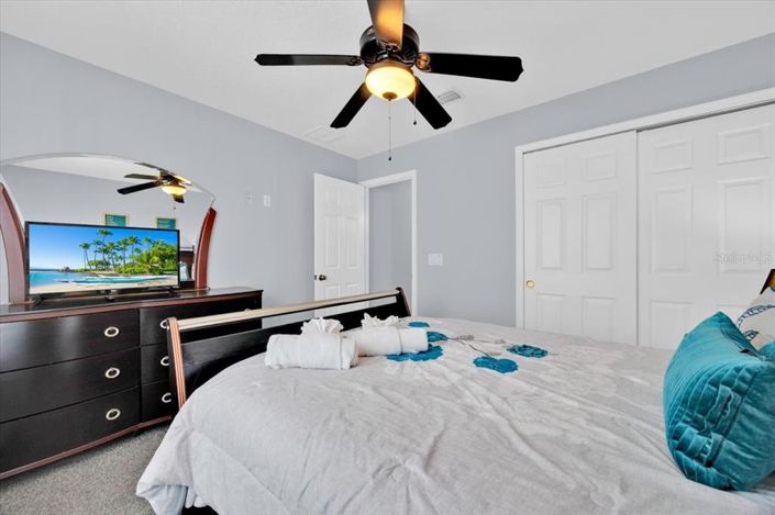 Image No.26-6 Bed Property for sale