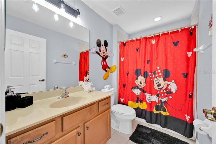 Image No.30-6 Bed Property for sale