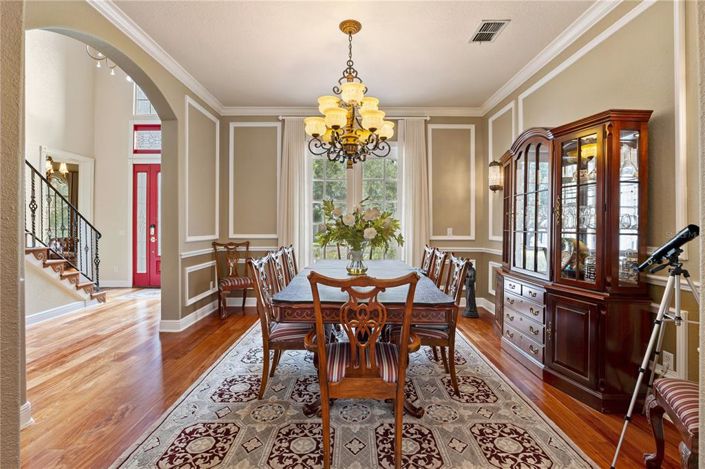 Image No.10-5 Bed Property for sale