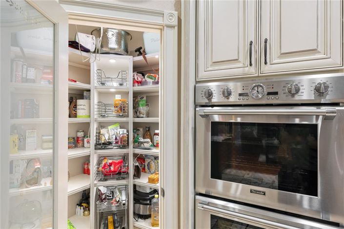 Image No.26-5 Bed Property for sale