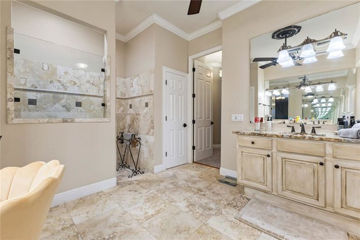 Image No.42-5 Bed Property for sale