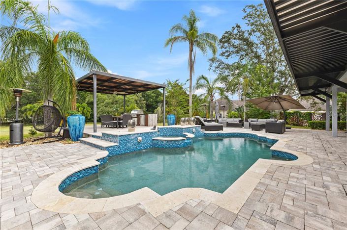 Image No.61-5 Bed Property for sale