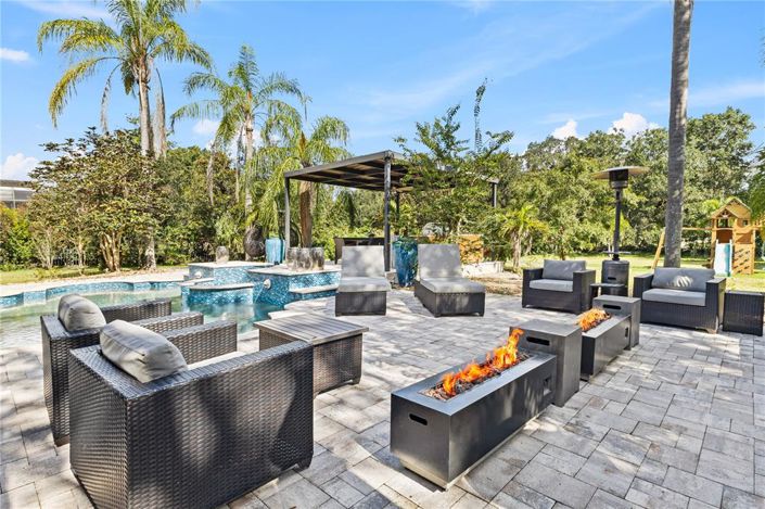 Image No.71-5 Bed Property for sale