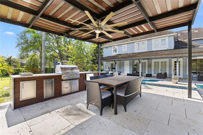 Image No.72-5 Bed Property for sale