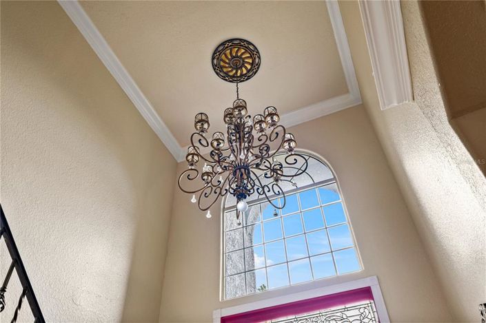 Image No.8-5 Bed Property for sale