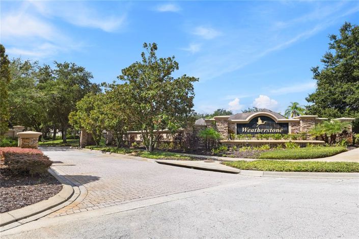 Image No.85-5 Bed Property for sale