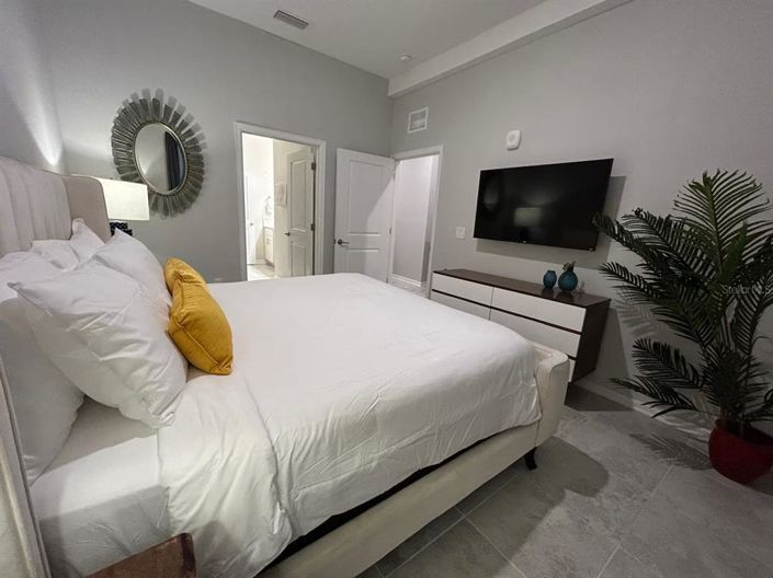 Image No.17-3 Bed Property for sale