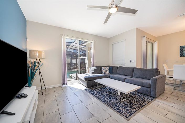 Image No.13-4 Bed Townhouse for sale