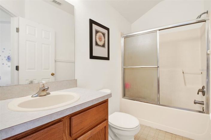 Image No.12-4 Bed Property for sale