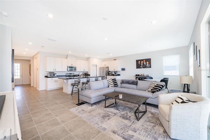 Image No.13-3 Bed Property for sale