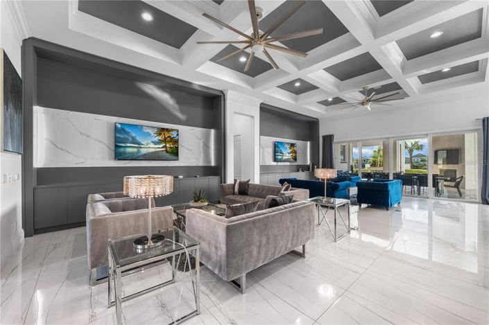 Image No.11-11 Bed Property for sale