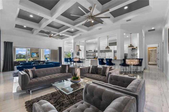 Image No.13-11 Bed Property for sale