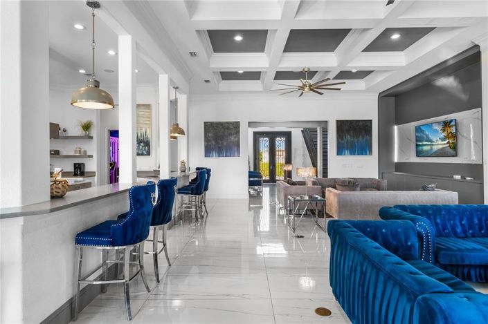 Image No.14-11 Bed Property for sale