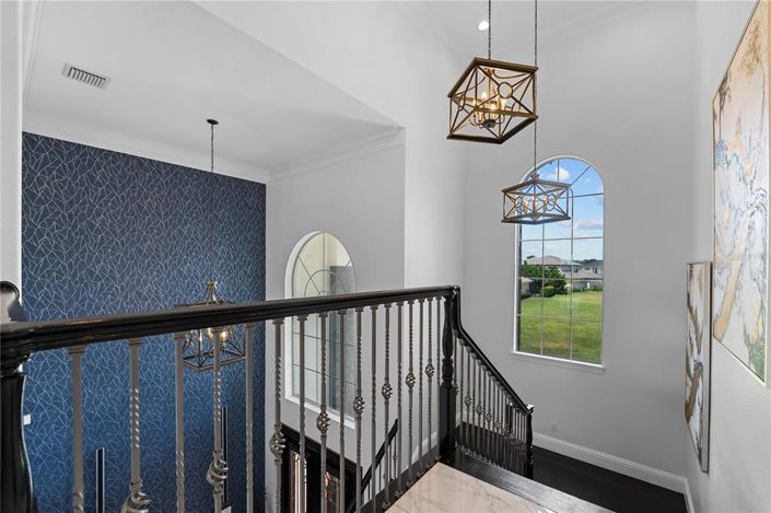 Image No.26-11 Bed Property for sale