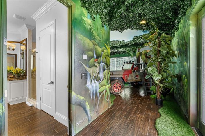 Image No.48-11 Bed Property for sale