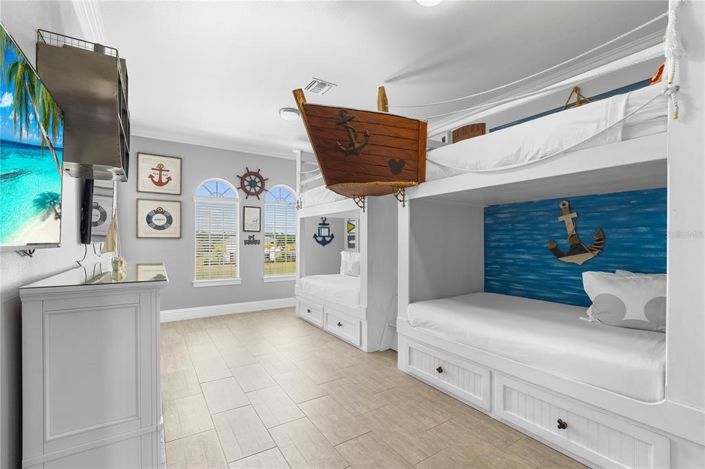 Image No.55-11 Bed Property for sale