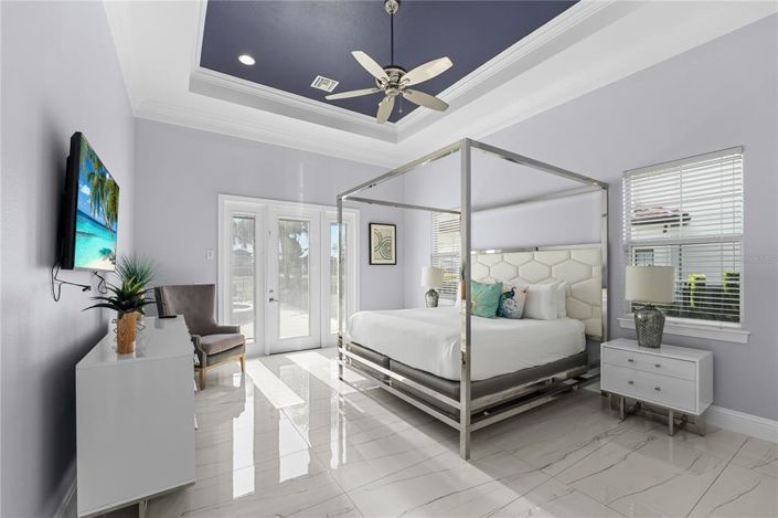 Image No.65-11 Bed Property for sale