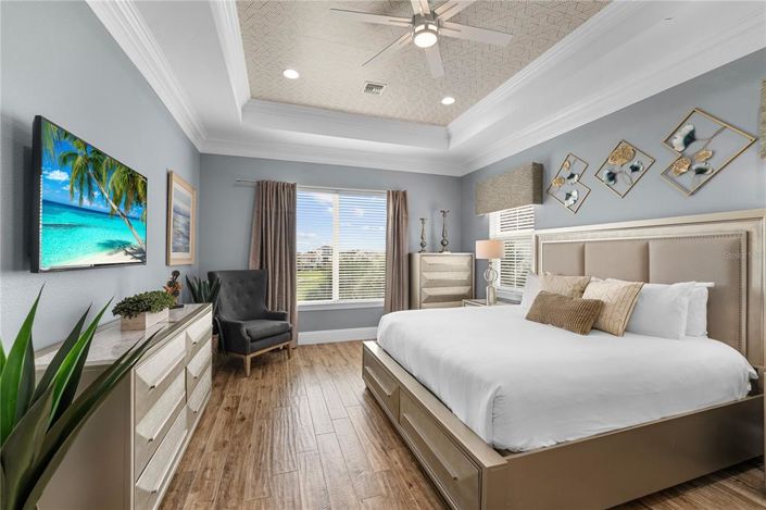 Image No.66-11 Bed Property for sale