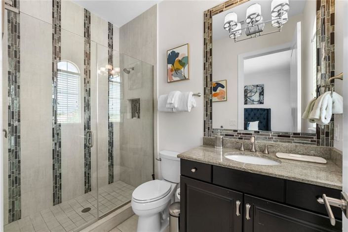 Image No.72-11 Bed Property for sale