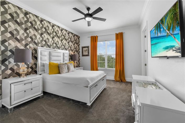 Image No.80-11 Bed Property for sale