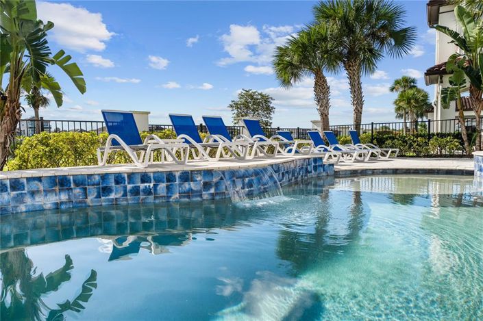 Image No.85-11 Bed Property for sale