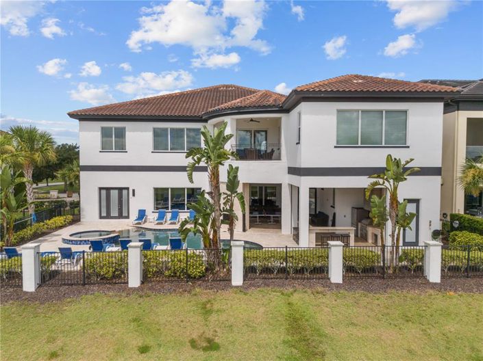 Image No.96-11 Bed Property for sale