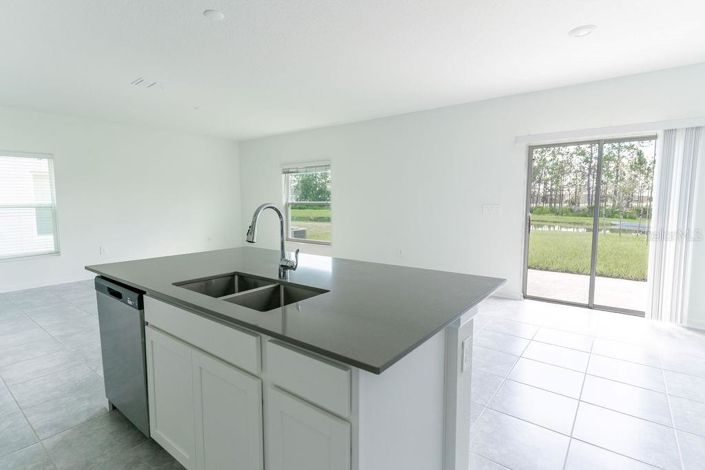 Image No.7-4 Bed Property for sale