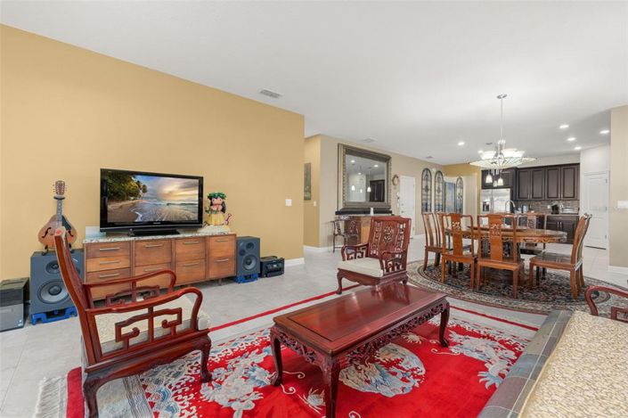 Image No.18-3 Bed Property for sale