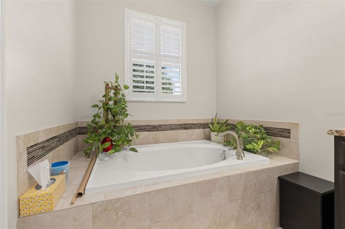 Image No.29-3 Bed Property for sale