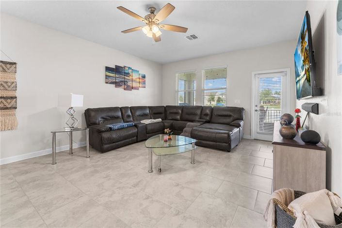 Image No.21-3 Bed Property for sale