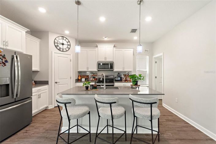 Image No.11-3 Bed Property for sale