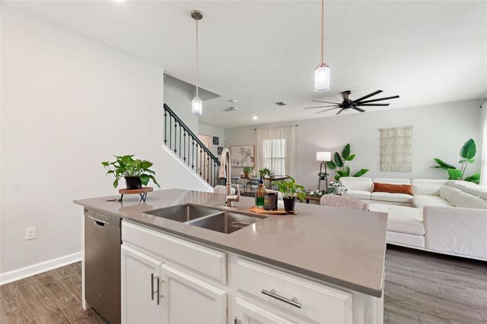 Image No.13-3 Bed Property for sale