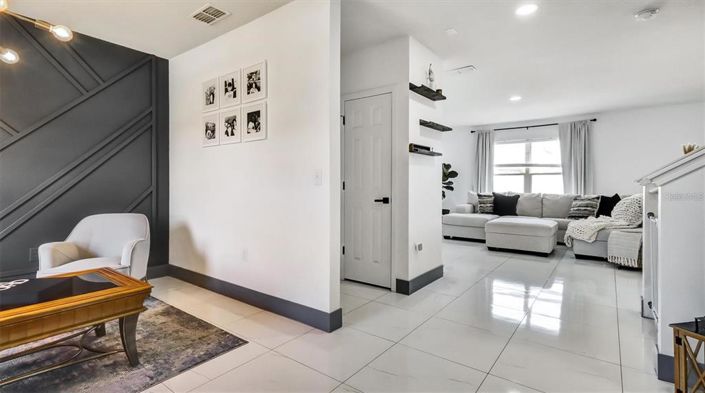 Image No.10-4 Bed Property for sale