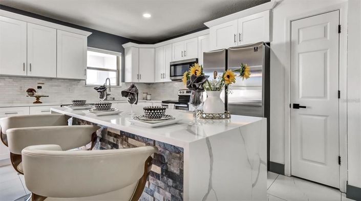 Image No.21-4 Bed Property for sale