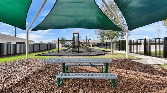 Image No.66-4 Bed Property for sale